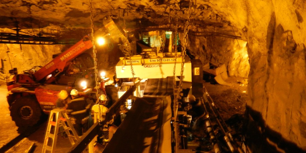ore passes through a Scantech analyser. Image supplied.