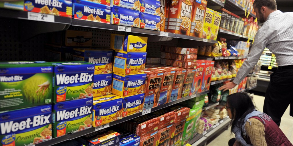 The food industry has been warned to implement a voluntary star rating system, or the decision will be taken out of its hands.