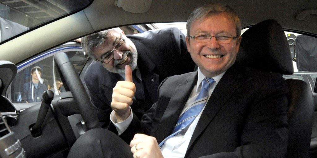 Prime Minister Kevin Rudd and Industry Minister Kim Carr in 2008 after announcing an automotive industry support package.
