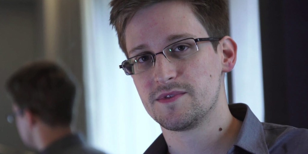 Thumbnail for US trapped Snowden in Russia: Putin