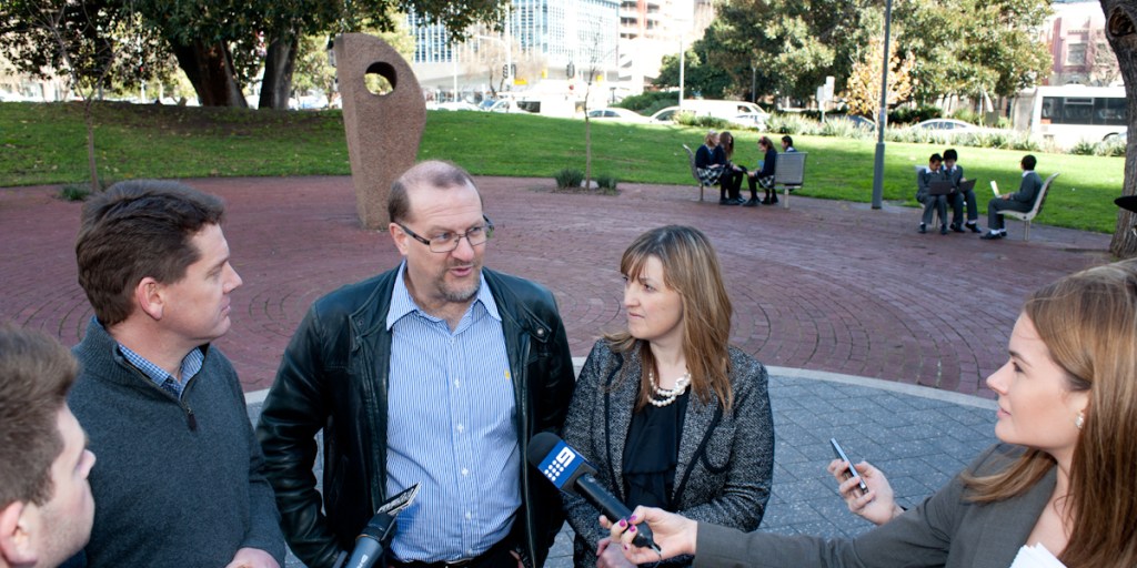 Internode's Simon Hackett speaks to the media. Photo: Nat Rogers/InDaily