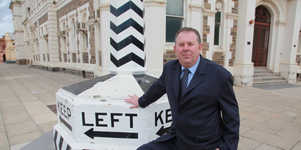 Thumbnail for Xenophon factor looms over state election