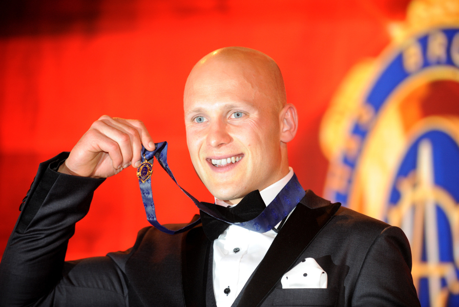 Thumbnail for Emotional Ablett wins Brownlow