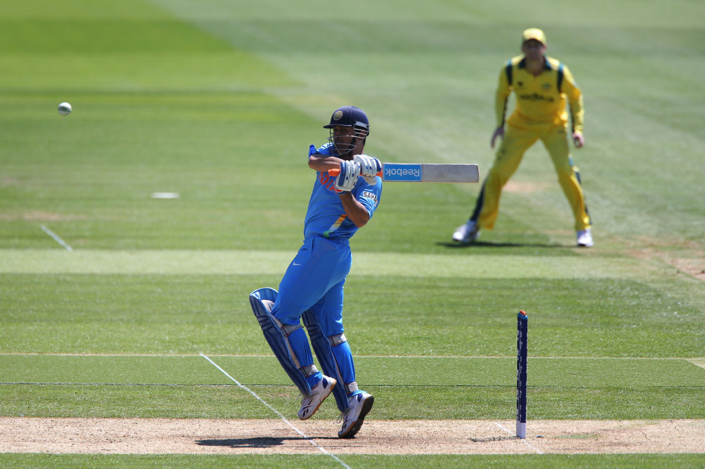 Thumbnail for Aussies see Dhoni as the key