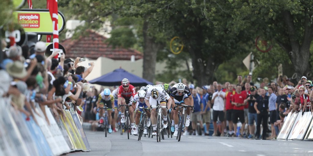 Marcel Kittel (right) sprints against Andre Greipel (left) during the Peoples Choice Classic held in the city yesterday.