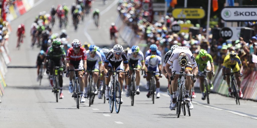 Jan 26, 2014: Andre Greipel from Germany sprints for the finishing line during stage 6 of the 2014 Tour Down Under. Photo: AAP