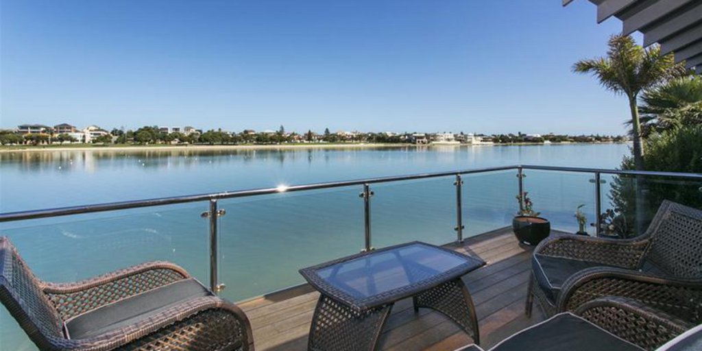 Thumbnail for West Lakes