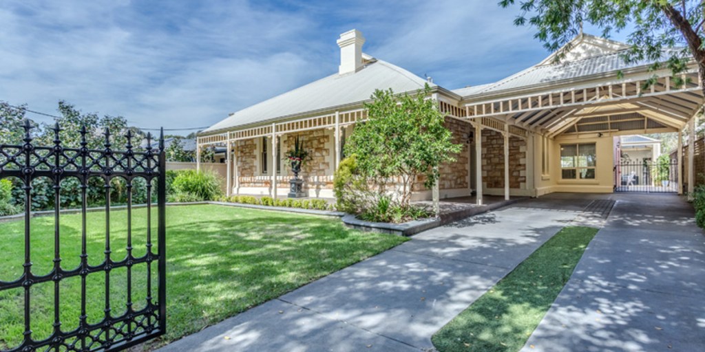 Thumbnail for Kingswood