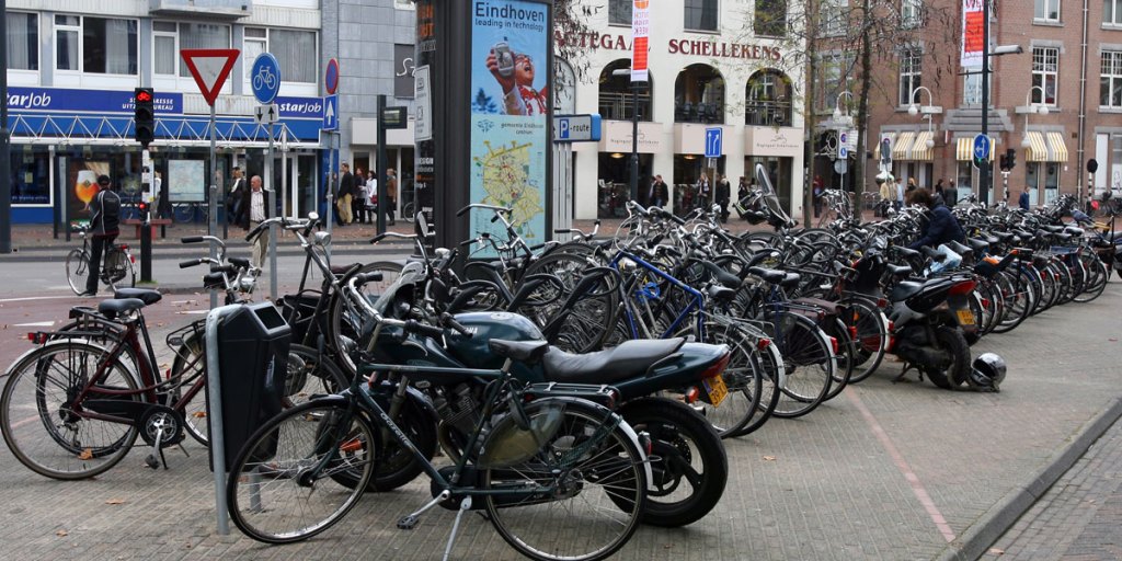Thumbnail for Which comes first: the bike or the bike lane?