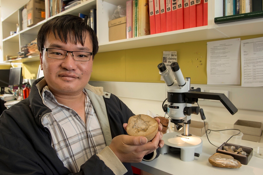 Thumbnail for Flinders scientist unveils ancient fossil fish
