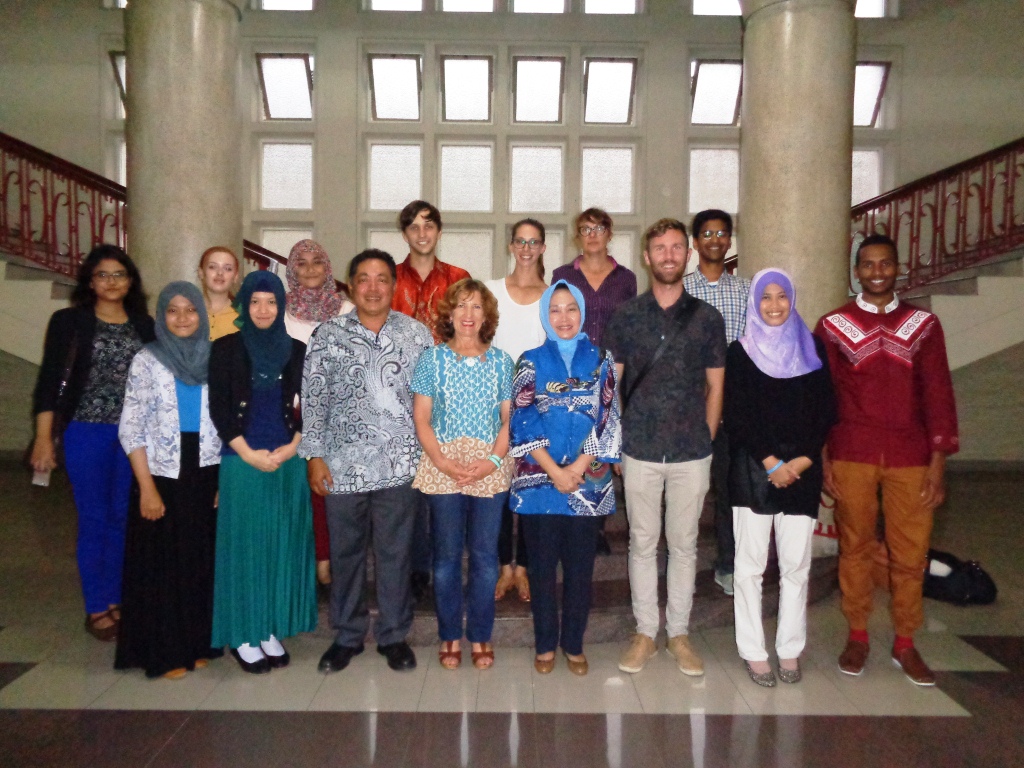 The Flinders University students with Professor Dwikorita Karnawati, new Rector of University of Gadjah Mada (UGM), and Dr Priyambudi Sulistiyanto from Flinders. 