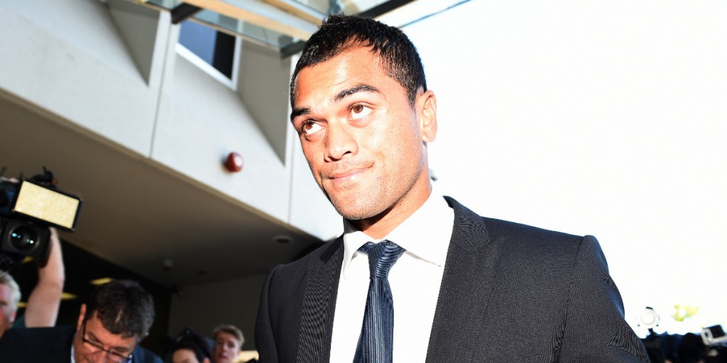Queensland Reds player Karmichael Hunt arrives at the Southport magistrates court in Southport. Photo: Dave Hunt/AAP