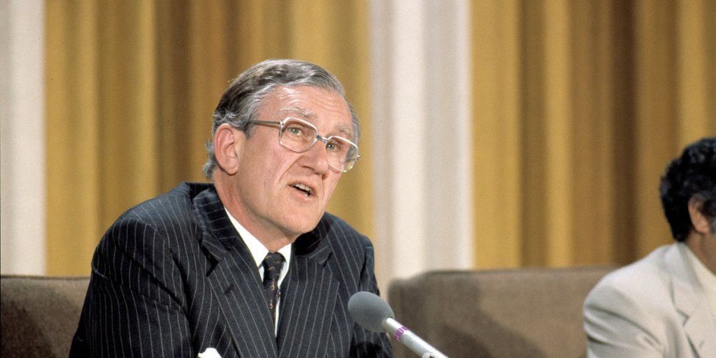 Thumbnail for Former PM Malcolm Fraser dies