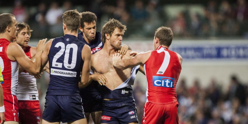 Matt de Boer and Harry Cunningham tangle at Domain Stadium on the weekend.