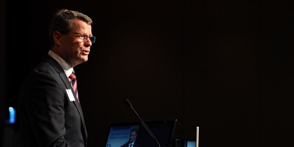 Thumbnail for Woolies to axe 400 jobs