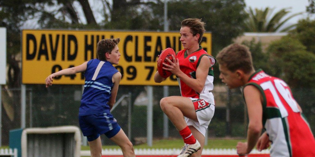 Jackson Mead in action for Henley High School. Photo: Peter Argent