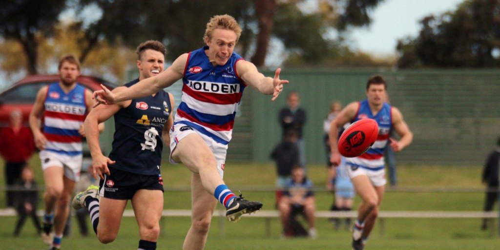 Luke Barmby in action during Centrals' must-win game against South. Photo: Peter Argent