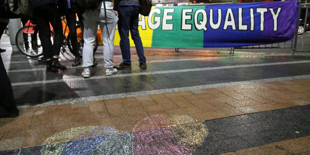 Thumbnail for Public opinion turns against plebiscite
