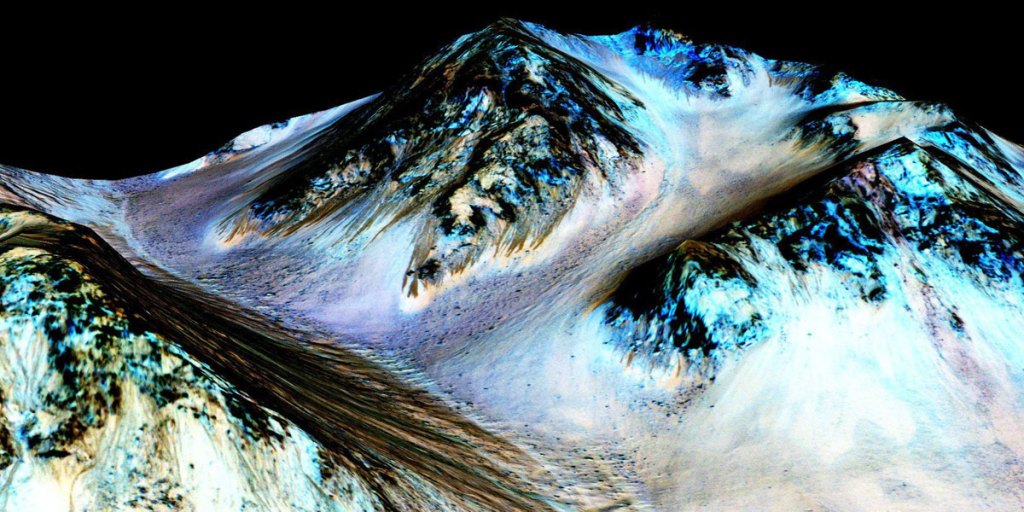 Thumbnail for NASA finds evidence of liquid water on Mars