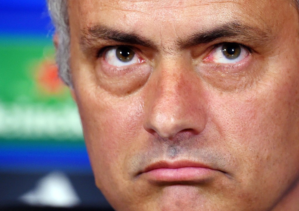 Thumbnail for Mourinho, Terry deny player revolt at Chelsea