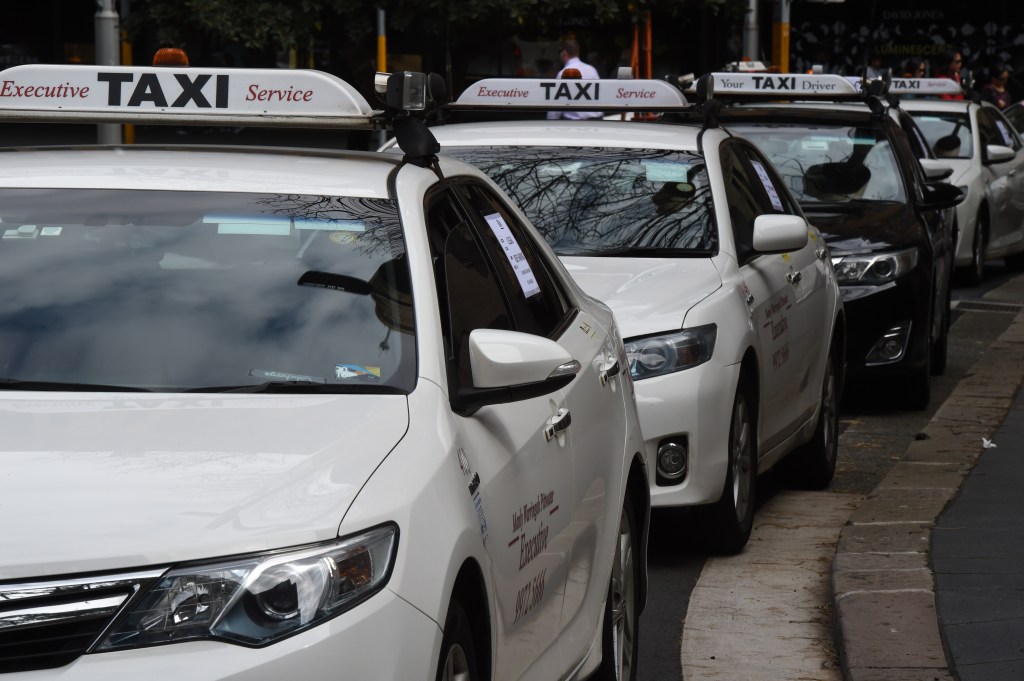 Thumbnail for Lie to the taxi company – they lie to you