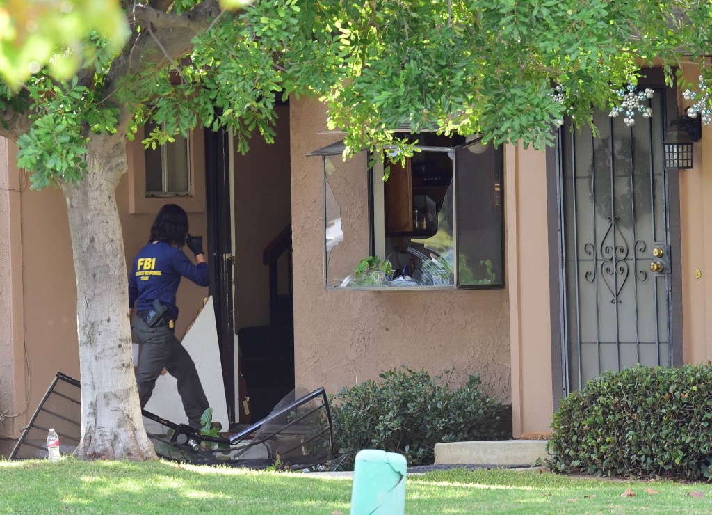 Thumbnail for FBI looks for militant links to shooters