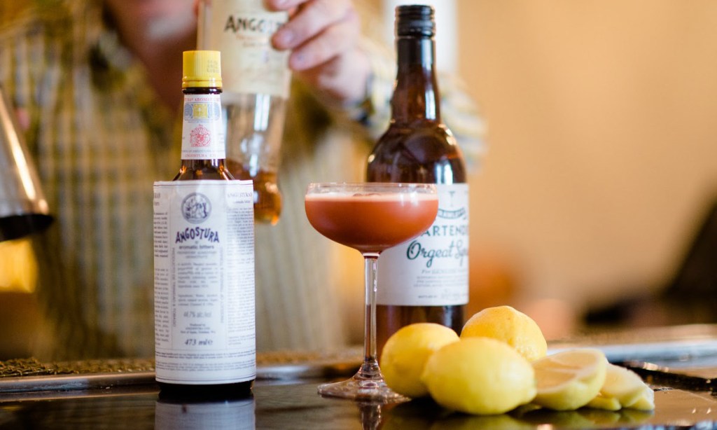 Thumbnail for Christmas in a glass: gin and cocktail tips