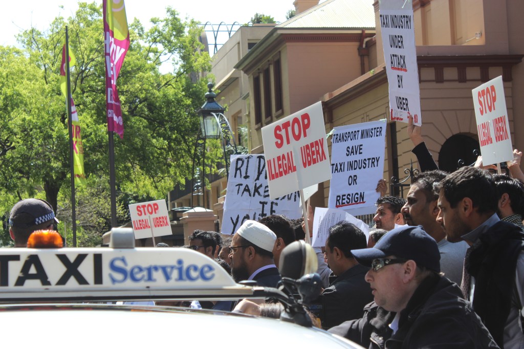 Thumbnail for Labor MP urges taxi fare increases, warns against Uber X