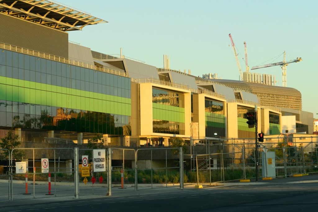 The building industry is growing in confidence, despite concern about what will happen after the new RAH construction is completed. Photo: Nat Rogers/InDaily