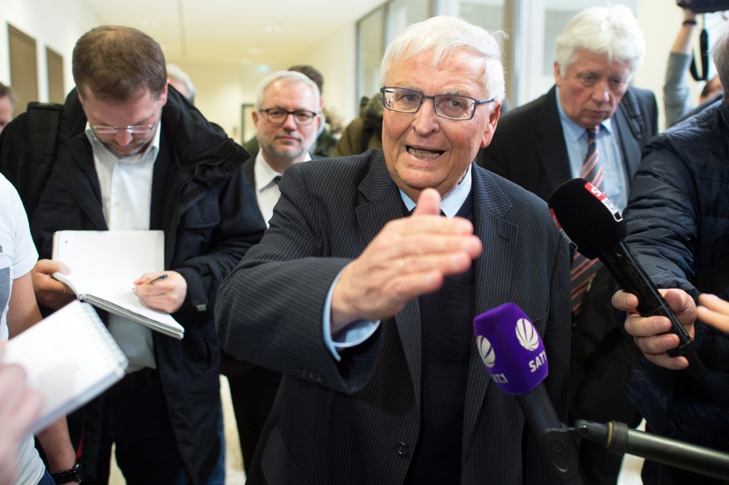 Theo Zwanziger, former president of the German Football Association (DFB), talks to journalists at the regional court in Dusseldorf. Photo: FEDERICO GAMBARINI, EPA.