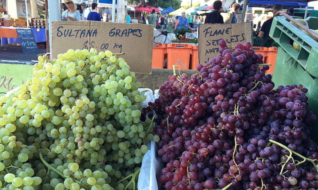 Thumbnail for Fresh at the markets: table grapes