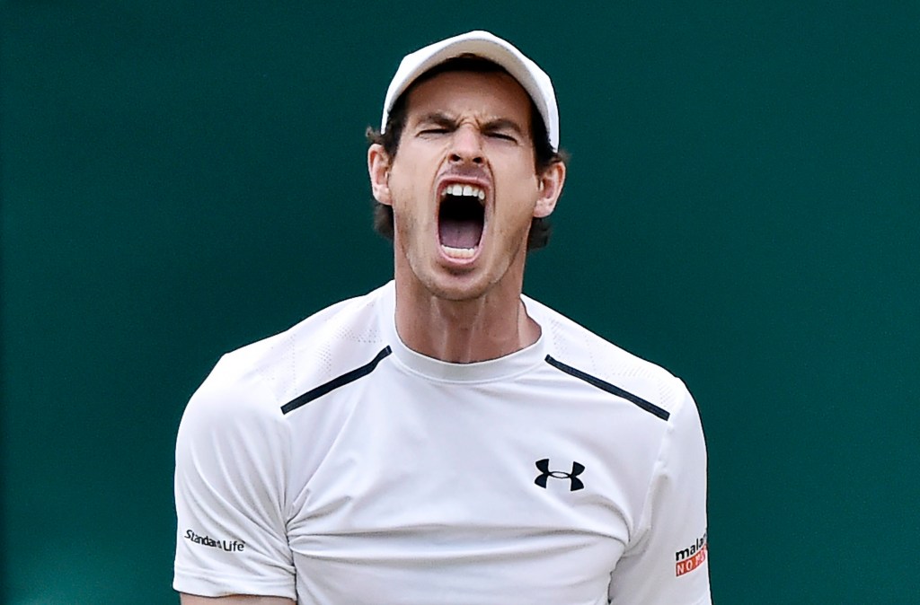 Andy Murray playing Jo-Wilfried Tsonga in their quarter final match. Photo: HANNAH MCKAY, EPA.