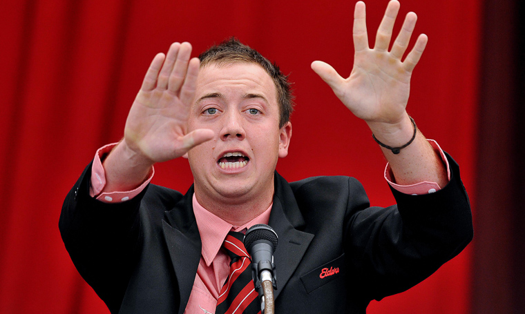 Ronnie Dix selling at the 2016 ALPA National Young Auctioneers Competition in Sydney. Photo: ALPA