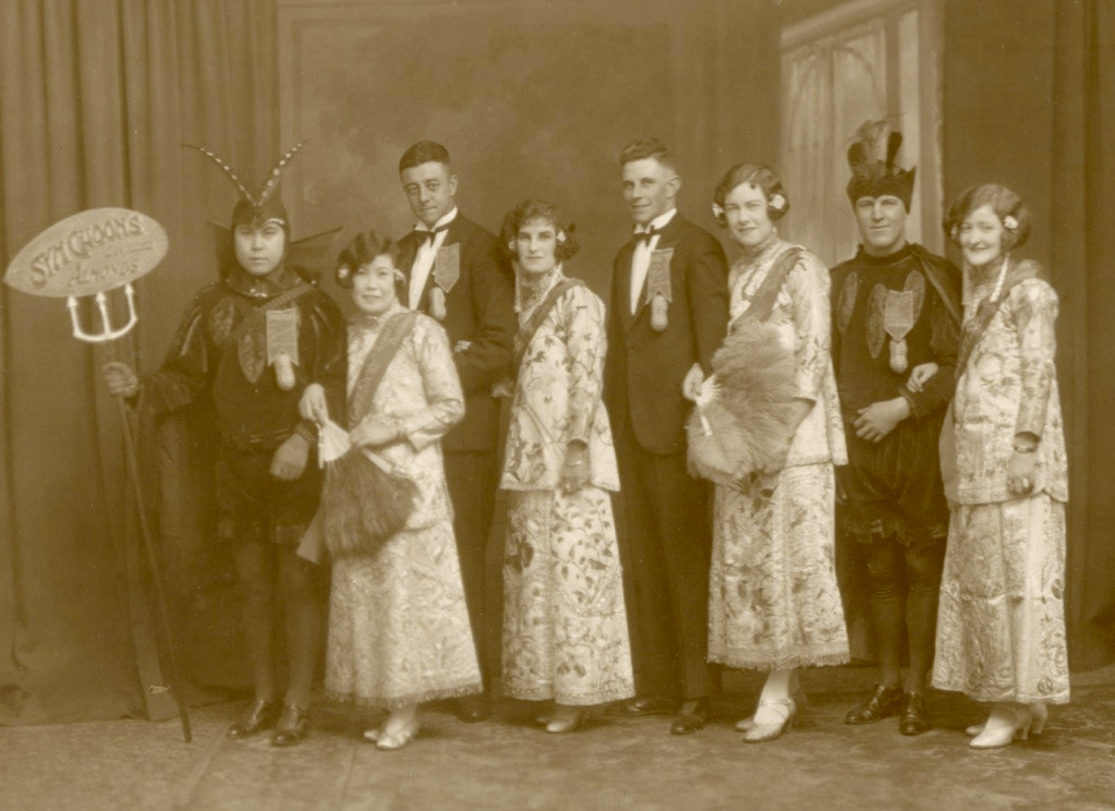 Gladys Sym Choon (second left) in a photo taken to promote her new store in the Regent Arcade in the 1930s.
Courtesy of photographer: Mei Ling Niel. Migration Museum photographic collection, PN05629