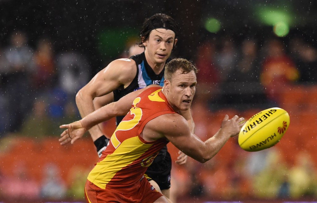 Thumbnail for JUMPER-PUNCH: Suns prevail over Port in China guernsey battle
