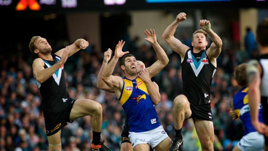 Thumbnail for Simpson sticks with old hands to take struggling Eagles forward
