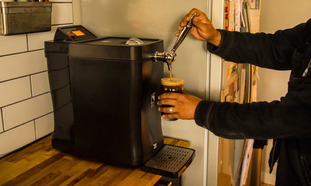 Irish Stout being poured from the Beer Droid.