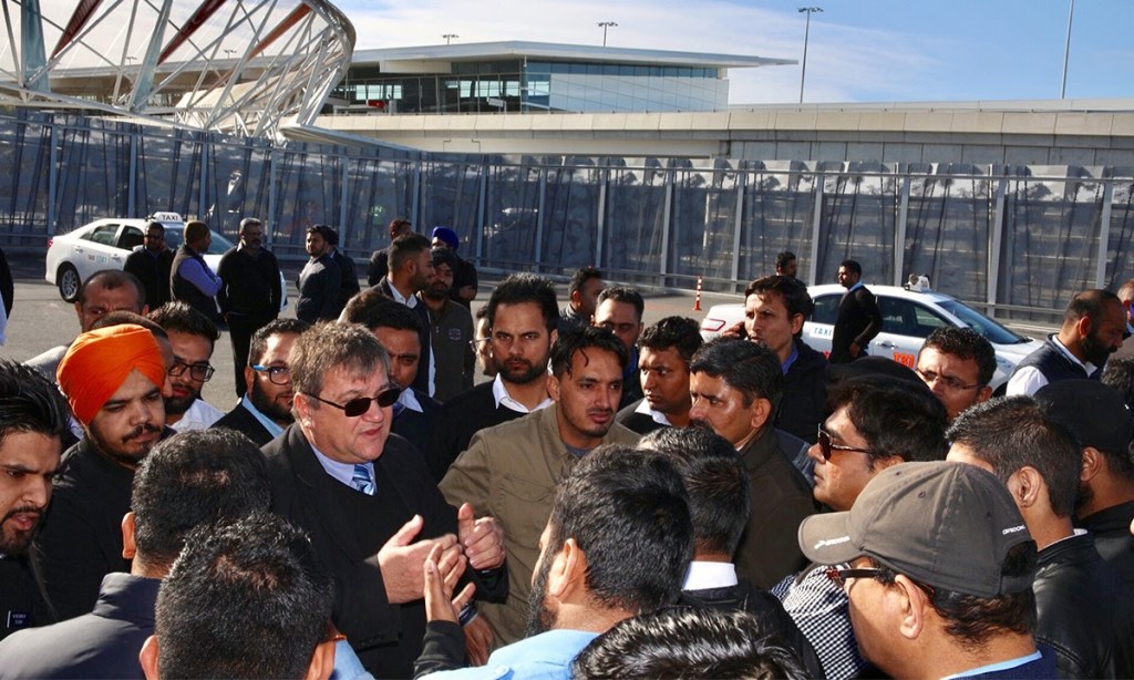 Thumbnail for UPDATED: Angry taxi drivers call off airport protest