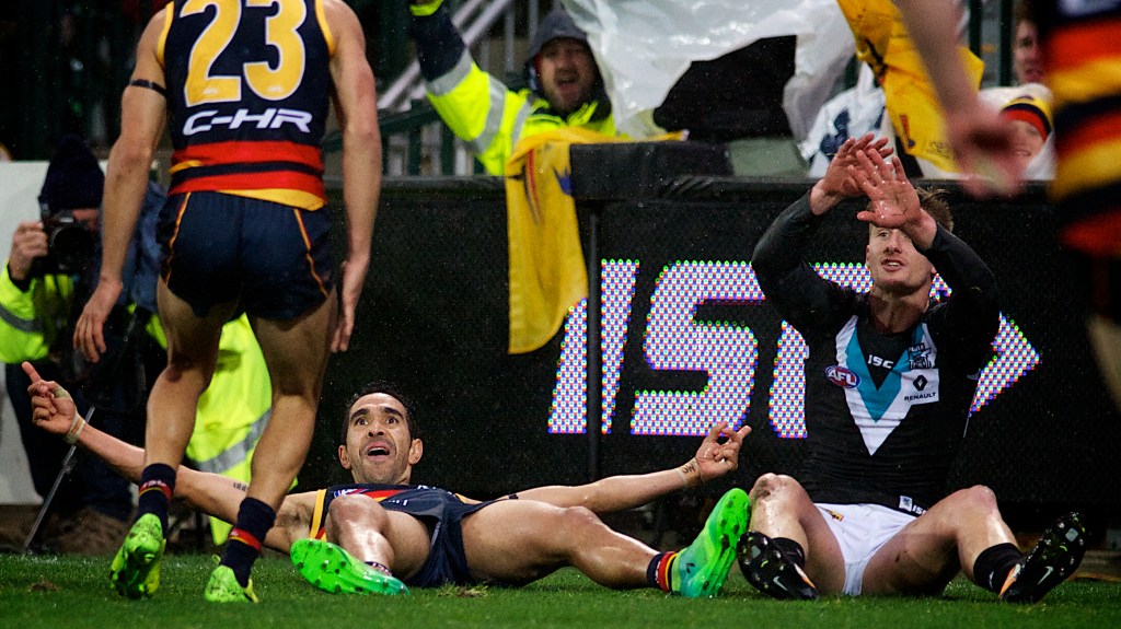 Thumbnail for Hinkley left “embarrassed”, but Pyke warns: “Crows can play better”