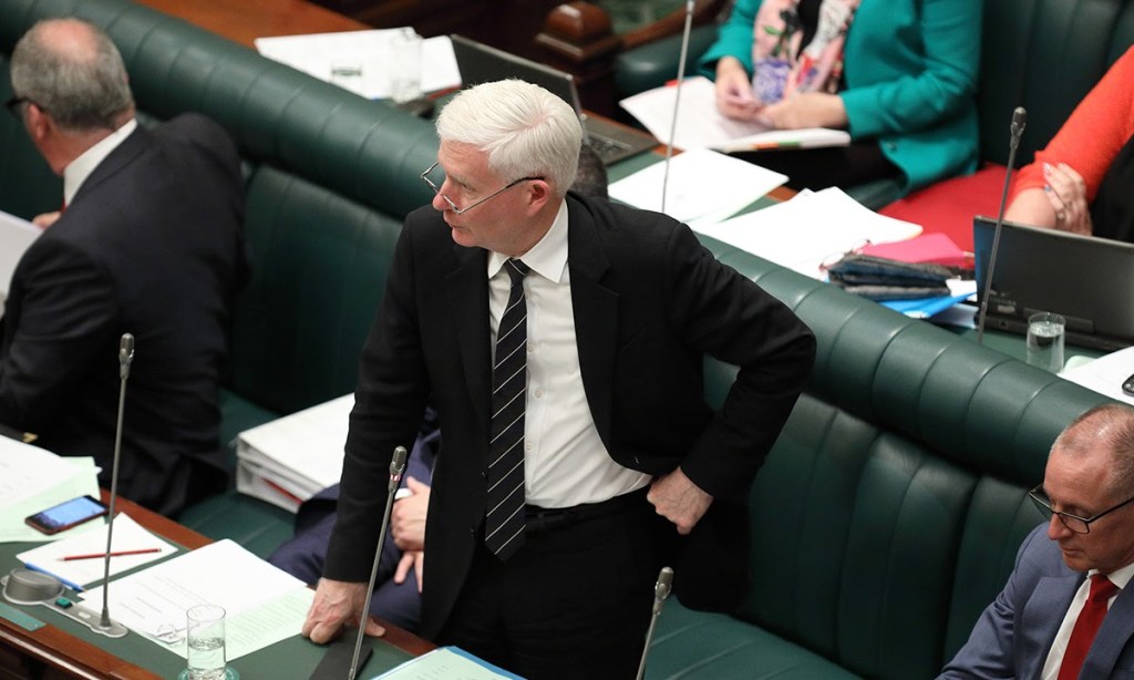 Thumbnail for Labor flags referendum on electoral boundaries