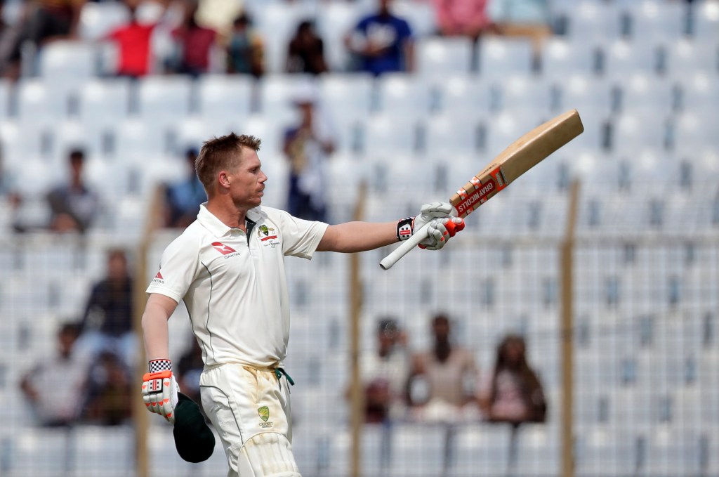 Thumbnail for Warner stands tall, but Aussie collapse leaves series on knife-edge