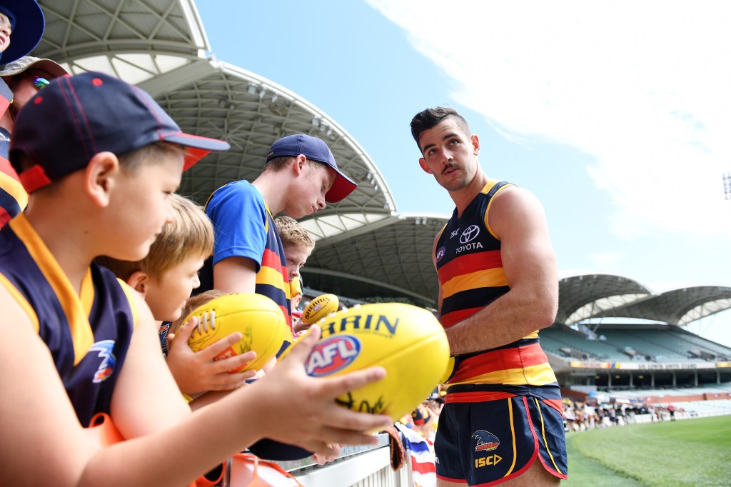 Thumbnail for “I would give you the world”: Fans search for tickets as Crows search for glory