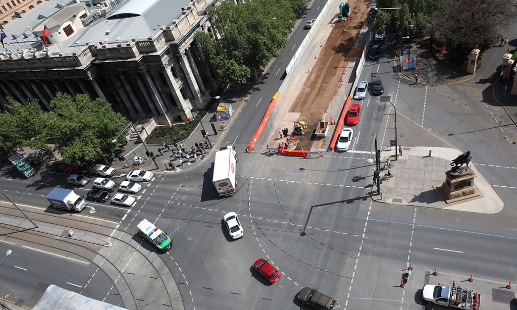 Thumbnail for Tramline could be “wasted opportunity”, says Lord Mayor
