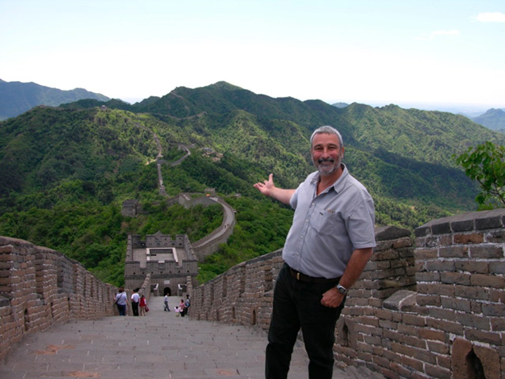 Don Burke in 2004 - the final year of his long-running program, Burke's Backyard. Photo: AAP/Nine Network Australia