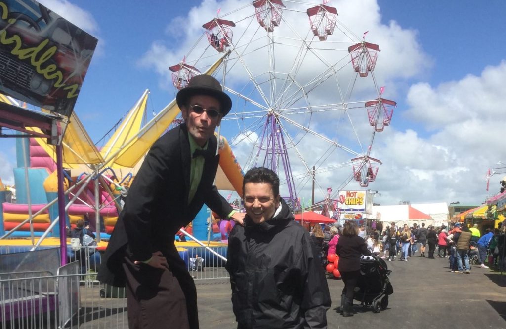The Greatest Political Showman? Nick Xenophon (right) and friend. Photo: Facebook