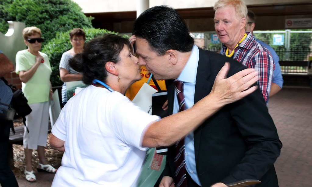 Frances Bedford greets Nick Xenophon as he arrives for their press conference at Modbury Hospital today. Photo: Tony Lewis/InDaily