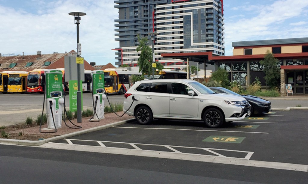Thumbnail for Labor offers free rego, stamp duty on electric vehicles