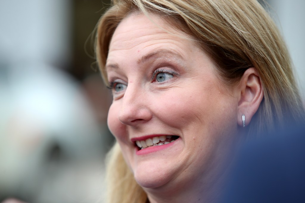 Thumbnail for Sharkie “doing a good job”, says Labor’s Mayo hopeful