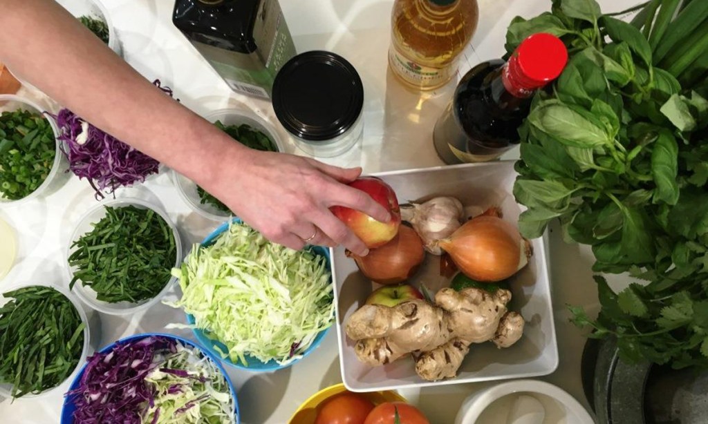 Thumbnail for Mobiles help to map out better family menus