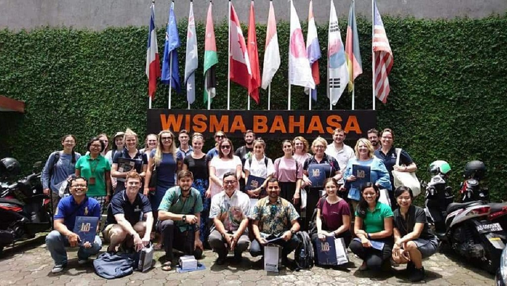 Thumbnail for Grants to send hundreds of students overseas